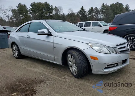 2012 Mercedes-Benz E 350 из США, поврежденный, VIN WDDKJ5KB8CF162029